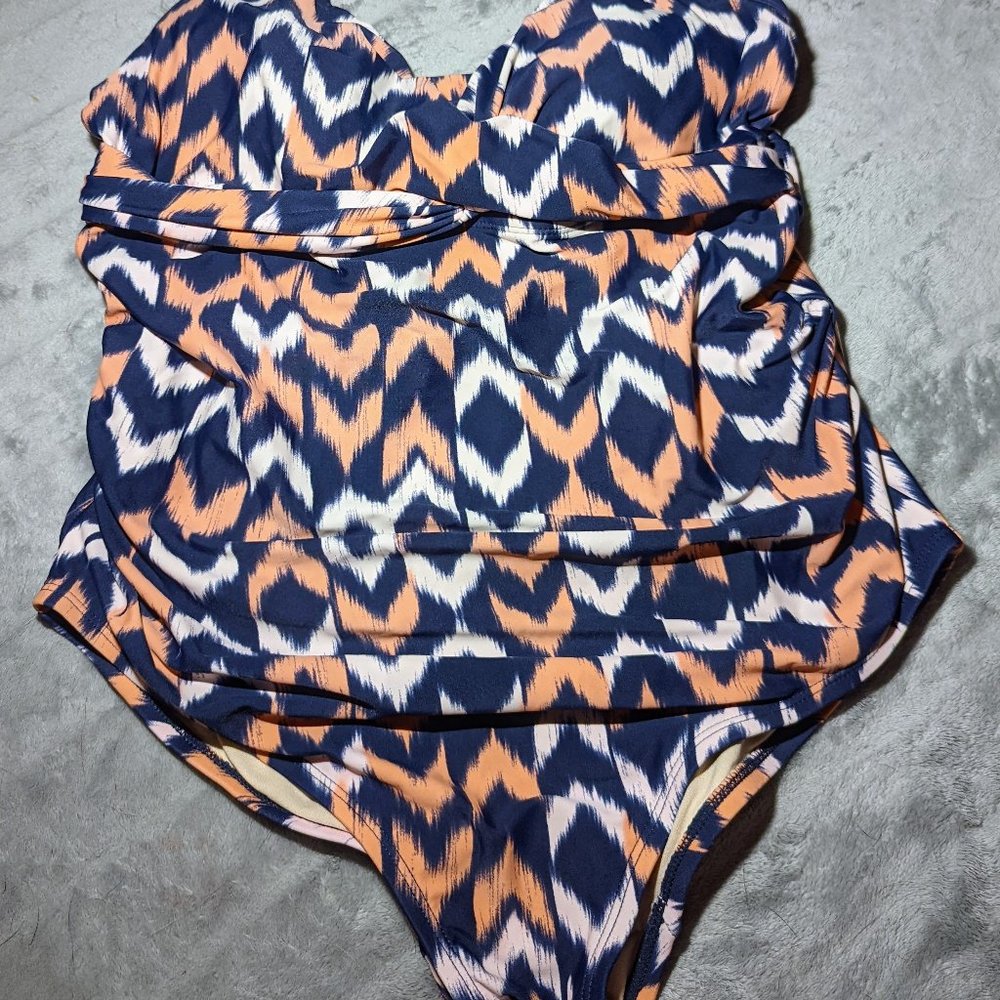 Liz Lange Maternity One Piece Bathing Suit Sz M/M